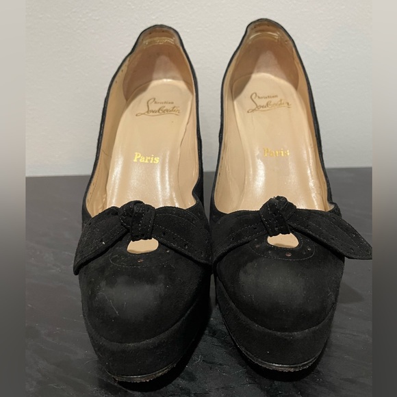 Christian Louboutin Shoes - CHRISTIAN LOUBOUTIN
Suede Bow Pumps